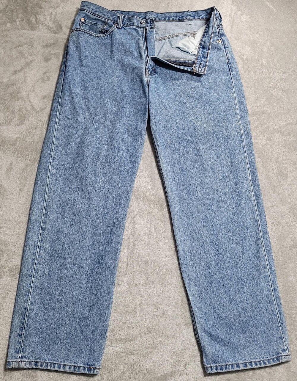 Levi's 550 Jeans Mens 38x32 Blue Light Wash Relaxed Tapered Zip Fly Denim Cotton